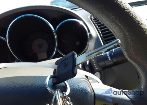 2005 Nissan Altima 2.5 S from USA, damaged, VIN 1N4AL11D85C201904